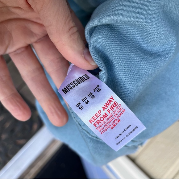 Missguided Boxy Oversized Light Wash Raw Edge Hem Trucker Jean Jacket Sz 12 - Picture 8 of 13